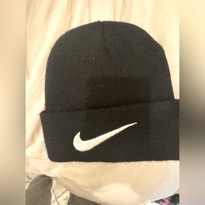 Vintage 90s Distressed Nike Big Swoosh Logo Knit Winter Beanie Hat Cap Black